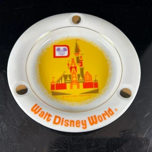 WALT DISNEY WORLD MAGIC KINGDOM CASTLE PROD JAPAN 4" CERAMIC GRAPHIC ASHTRAY VTG - Picture 1 of 7