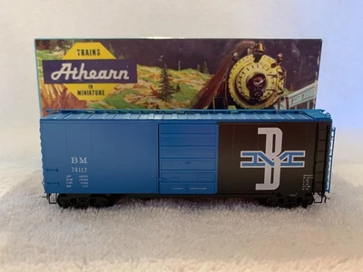 Kadee HO Scale Boston and Maine 40' PS-1 Boxcar #76112 - Image 1 of 4