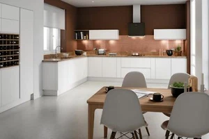 Handleless MATT WHITE 22m Italian Replacement kitchen door and drawer fronts - Picture 1 of 2