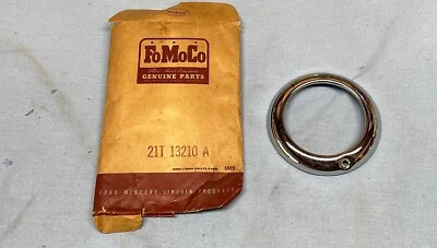 NOS 1942-46-47-48 FORD CAR TRUCK PARKING LIGHT BEZEL TRIM PART #21T-13210-A - Image 1 of 4