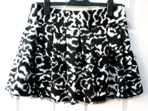 MISS SELFRIDGE Ladies Size 12 Black White Animal Smart Casual Short A Line Skirt - Picture 1 of 9