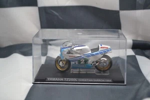 IXO / DEA 1984 YAMAHA TZ250L - SARRON - 1/24 SCALE MODEL RACING BIKE COLLECTION - Picture 1 of 5