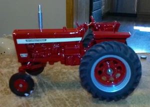 1/16 1994 scale models international 756 tractor canada toy show in the box new - Picture 1 of 7