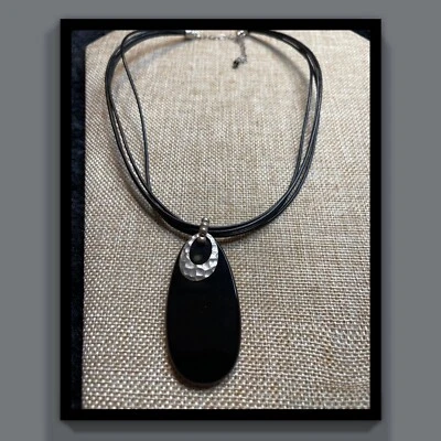 Colgante de ónix negro de ley Silpada con bola de cuentas en collar de cuero  Foto 1 de 4