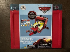 Disney Pixar Cars On The Go Playset Nuovo Giocattolo Bambini Rosso Custodia Sigillata - Foto 1 di 2
