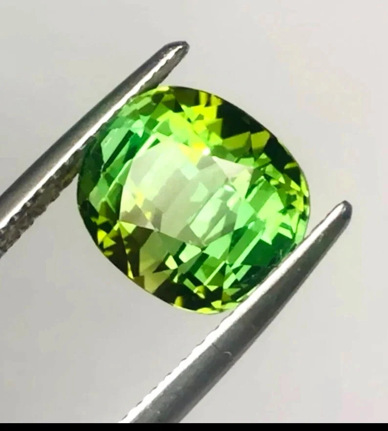 ЦЕННЫЙ ДВУХЦВЕТНЫЙ ЗЕЛЕНЫЙ/ЖЕЛТЫЙ ТУРМАЛИН 6,68 КАРАТА - Изображение 1 из 1