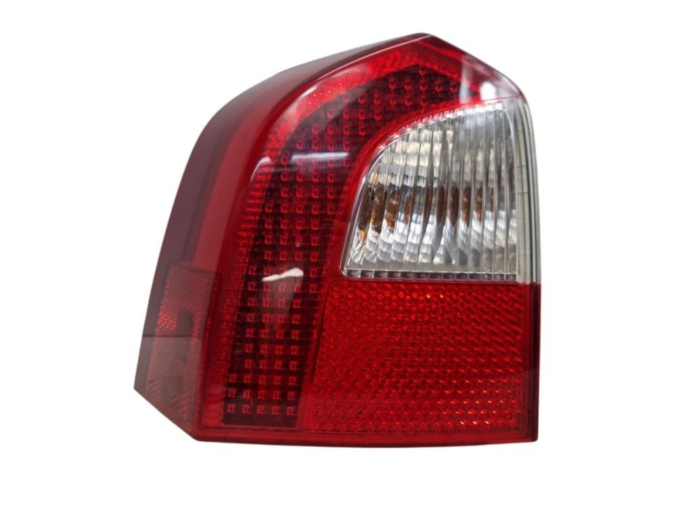 Luz Trasera Izquierda Inferior Compatible Con VOLVO V70 II (285) 2.4 D5 30698983 - Imagen 1 de 4