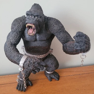 Vintage 2000 King Kong McFarlane Toys Movie Maniacs Includes 1 Toy Only  10"x6" - Image 1 of 4