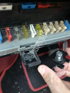 🇫🇷SUPPORT BOITE A FUSIBLE PEUGEOT 205 PHASE II ___1987 à 1998 - Bild 1 von 5