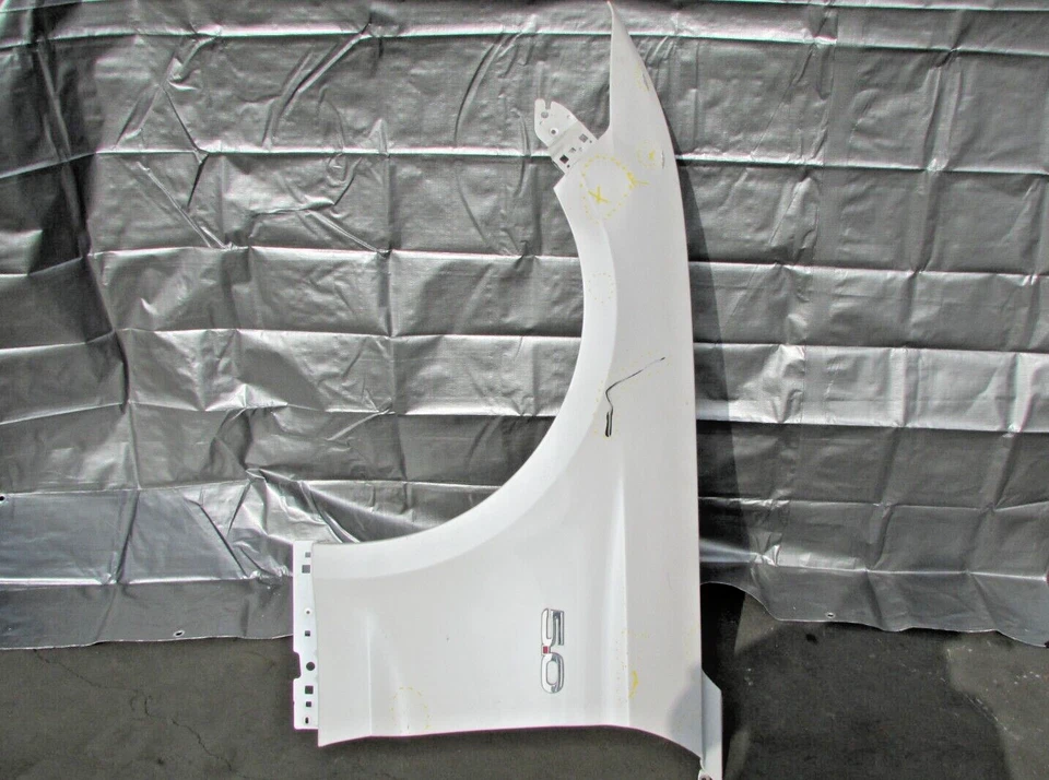 Ford Mustang GT 5.0 2015-2017 lado del conductor guardabarros delantero izquierdo cubierta OEM Foto 1 de 4