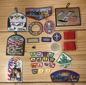 Vintage Lot of Boy Scout of America Patches Badges Pin And Stuff lot of 31 items - Picture 1 of 16