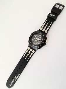 RELOJ: JAMES BOND 007 "DOMINIC GREENE" QUANTUM OF SOLACE (SUIB402) ¡OPORTUNIDAD! - Imagen 1 de 3