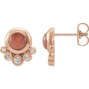 Pendientes de diamantes de coral rosa natural y 1/8 CTW en oro rosa de 14 K - Imagen 1 de 3