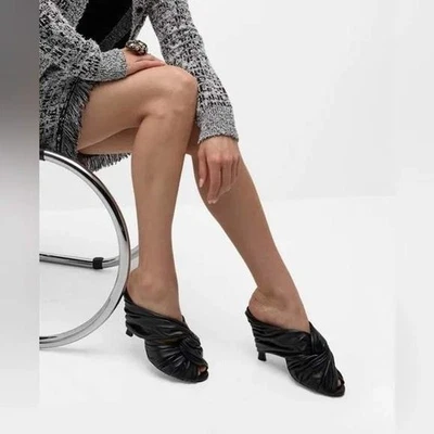 Zapatos de tacón Givenchy Twist de cuero negro talla 37,5 hechos en Italia Foto 1 de 4