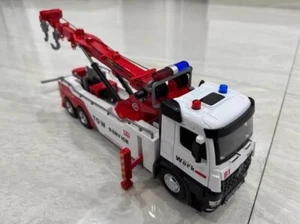 Nuevo camión de recuperación de alta resistencia de doble gancho de aleación modelo 1:18 rojo - Imagen 1 de 4