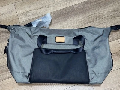 Cartera de Viaje Tumi Exclusiva Alpha Doble Expansión en Aleación NUEVA con Etiquetas Foto 1 de 4