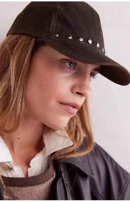 Nueva gorra de camionero Free People + Found Profound unisex encerada con tachuelas negra $95 Foto 1 de 4