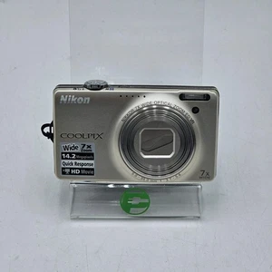 Cámara digital Nikon Coolpix S6000 14,1 MP rota apuntar y disparar - Imagen 1 de 4