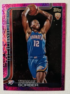 2025-26 Topps Baloncesto Thomas Sorber RC #215 Rosa Holo Lámina Paralelo OKC - Imagen 1 de 2