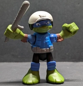 Playmates 2015 TMNT Leonardo Half Shell Heroes 3" Figur Polizist Polizist - Bild 1 von 3