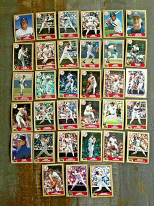 1987 Topps- 33 YANKEES cards-MEACHAM-LEADERS CARD-TEWKSBURY-PININLLA-MATTINGLY