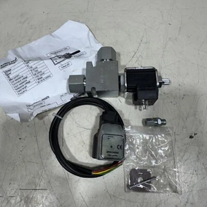 *NEW* Parker XPRO904d OEM Proportional Valve Controller B10-2-8T 24VDC - Picture 1 of 8