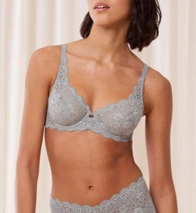Amourette Wire Bra, Silent Grey, Size: 10-18, Cup C-E, Triumph Lingerie - Picture 1 of 5