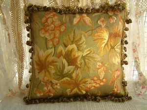 18" Vintage Fruits Grapes & Leaves Decorative French Embroidery Pillow Cushion - Picture 1 of 5