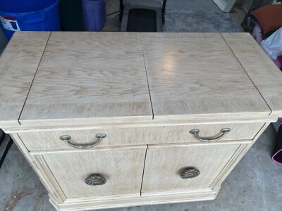 Servidor buffet mediterráneo de arce Bernhardt Foto 1 de 4