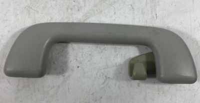 Manija de agarre interior techo delantero Toyota Prius 2010-2015 6746838010 OEM. Foto 1 de 4