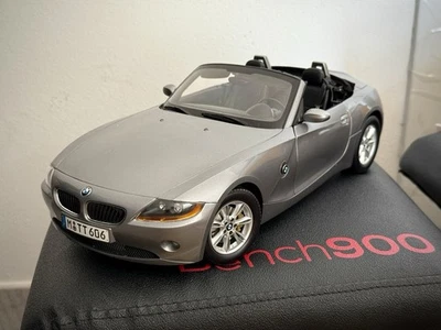 BMW Z4 1:12 Kyosho - Ottime Condizioni - Apribile - Cappotta Funzionante - Immagine 1 di 4