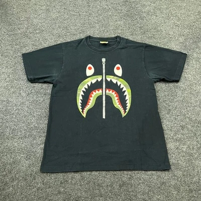 Camiseta para hombre A BATHING APE camuflada con estampado gráfico de tiburón talla M negra Foto 1 de 4