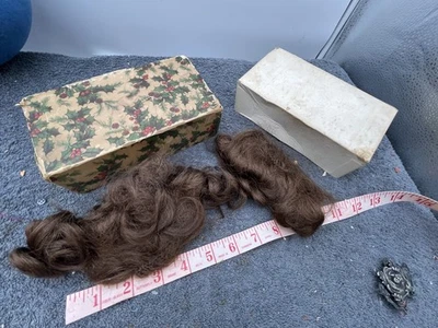 antique victorian real human curly hair in antique christmas box brown lot - Image 1 of 4
