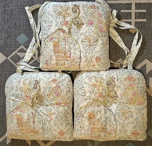 Pier 1 getuftete Sitzkissen, 3 Vogelkäfig mit Krawatten, 18x17x4", Floral Cottage Pastell! - Bild 1 von 14