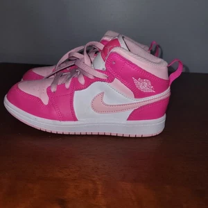 Nike AIR Jordan 1 Mid Fierce Pink FD8781-116 taglia 1 anno 1 giovane - Foto 1 di 9