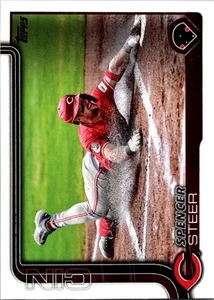 2025 Topps #37 Spencer Steer - Picture 1 of 2