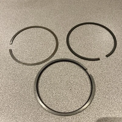 Alfa Romeo 1750cc GT / 1.8 Alfetta - Juego de anillos de pistón 80 mm - Juego de 3 anillos Foto 1 de 3