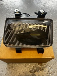 Genuine Land Rover L/H Front Fog Lamp Fits Discovery 2 98-04- AMR5345 - Picture 1 of 3