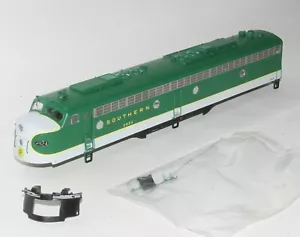 Life Like Proto 2000 E8/E9 Body Shell Southern SOU 2924 HO Scale - Picture 1 of 3