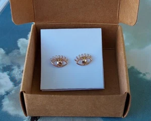 Small Eye Earrings - Picture 1 of 2