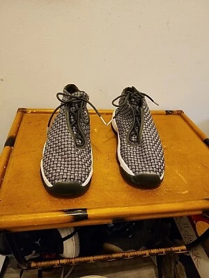 ZAPATOS NIKE AIR JORDAN FUTURE BG 656504-305 TALLA 6.5Y JÓVENES LONA OLIVA NIÑOS GRANDES Foto 1 de 4