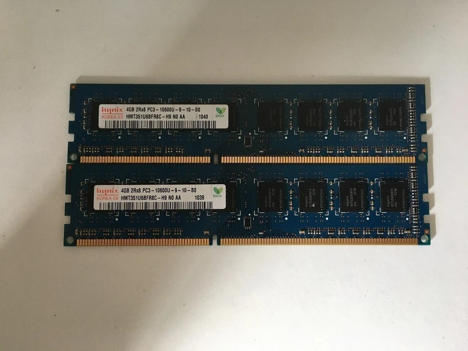 KIT MEMORIE RAM 2 x 4 GB = 8 GB DDR3 HYNIX PC3 10600U 1333 MHz 240 PIN DESKTOP - Immagine 1 di 1