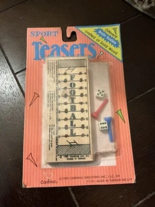 1989 Cardinal SPORT TEASERS / BRAIN BUSTERS Football Peg/Dice Game, never opened - Picture 1 of 15