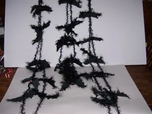 Vintage Crepe Paper BAT Halloween Garland - 3 6ft Strands - Picture 1 of 4