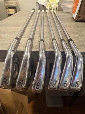 Titleist 718 AP3 5-PW AMT Red S300 - Image 1 of 4