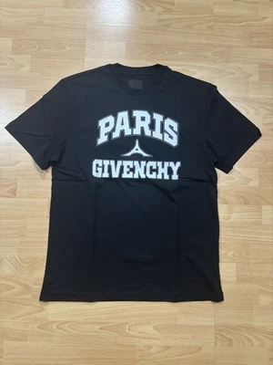 Givenchy Paris Azul Marino y Azul Manga Corta T Usado Talla XL Excelente Estado Foto 1 de 4