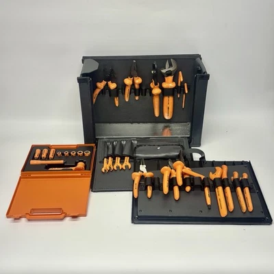 Facom 1000v VSE VE Insulated 28pc Tool Set R.400 AVSE W/ BV.7A Leather Case - Image 1 of 4