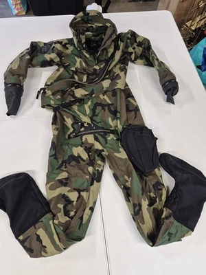 Traje seco DUI TLS350 Woodland camuflaje talla L San Diego EE. UU. buceo militar SOF Foto 1 de 4