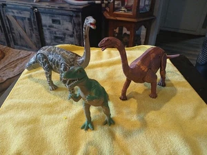 Lote de dinosaurios de juguete - Imagen 1 de 6