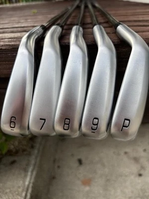 Mizuno JPX 925 Hot Metal Iron set 6-pw / Attas 10S - image 1 of 4